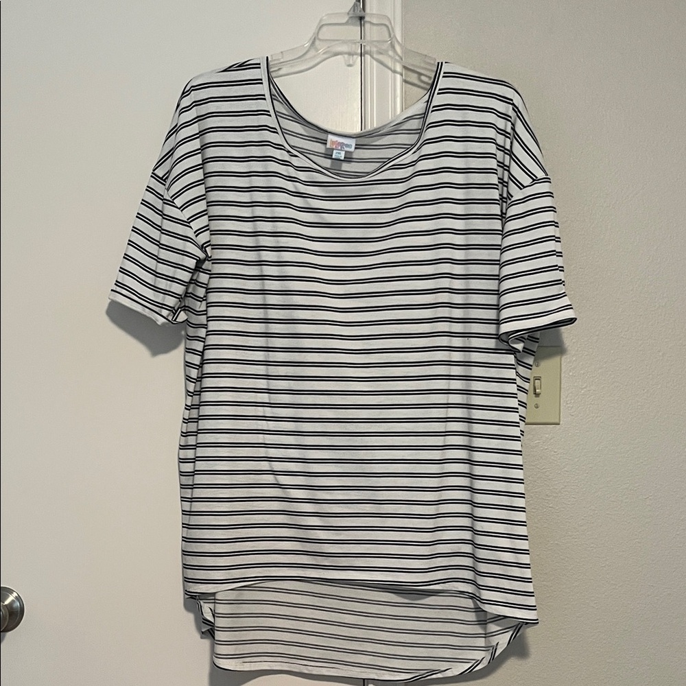 LuLaroe Irma top in black and white stripes. Size 2XL.